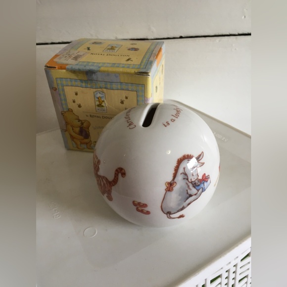Royal Doulton Winnie the Pooh Christening Bank - IOB - Picture 10 of 11
